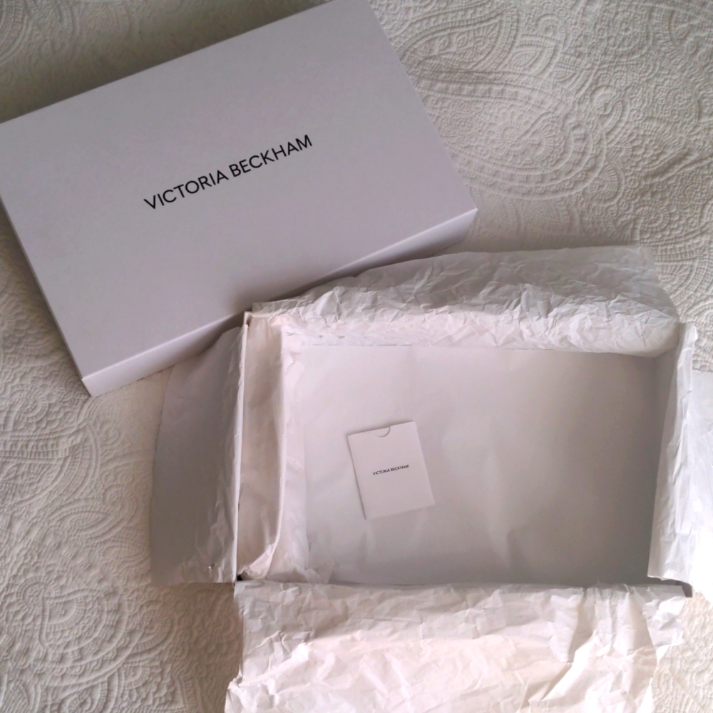Victoria Beckham Box - Picture 6 of 8